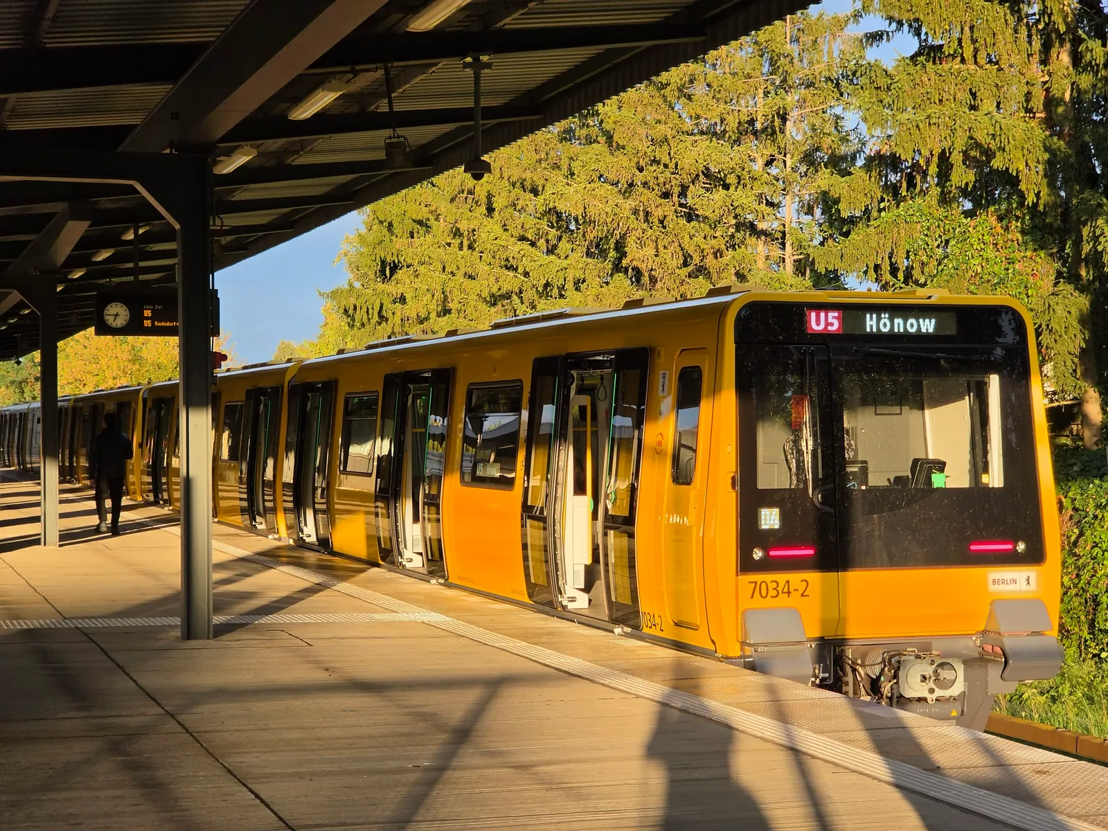 Stadler Pankow, Ersatzteile für die U-Bahn, für 32 Jahre
